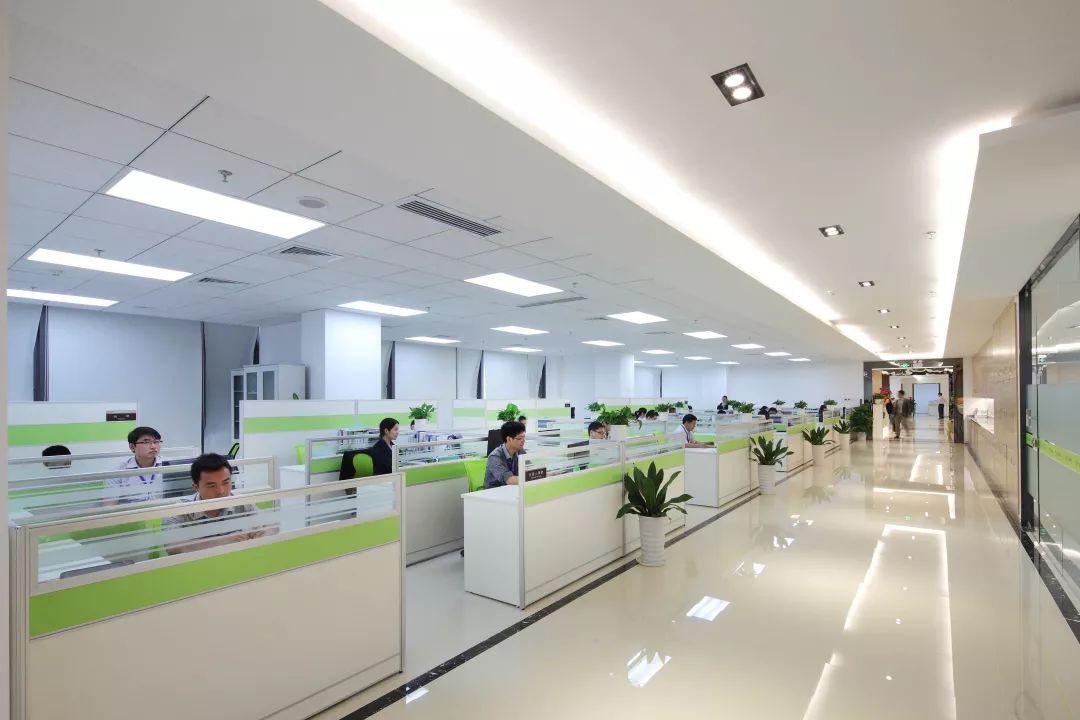 走進企業(yè)十年凝聚非凡——深圳市亞輝龍生物科技股份網(wǎng)絡(luò)科技有限公司發(fā)展歷程與創(chuàng)新啟示